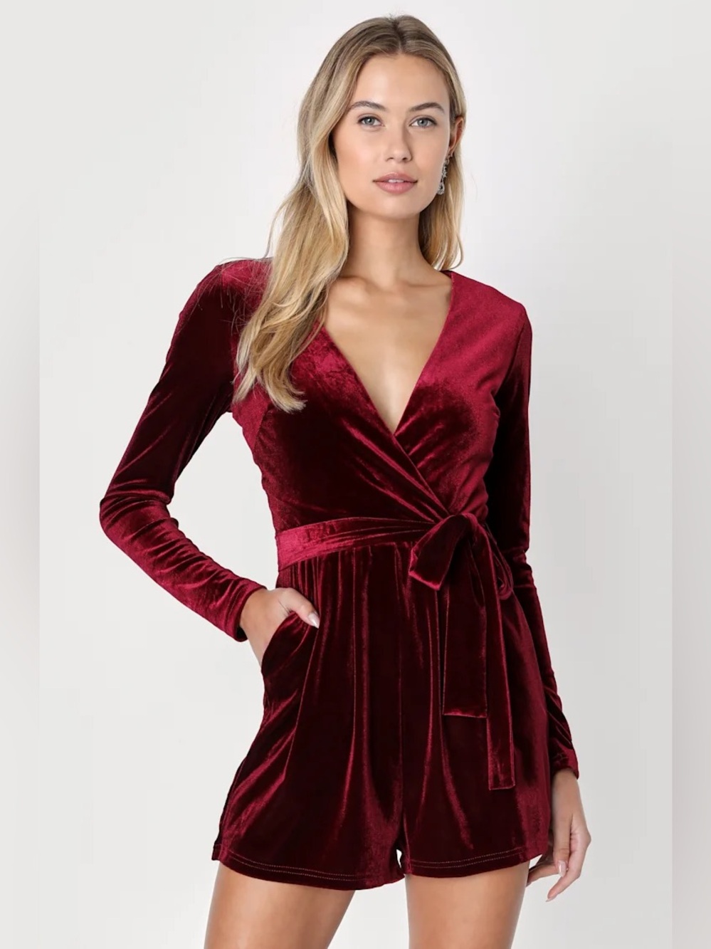 Lulus Romantic Moves Burgundy Velvet Long Sleeve Romper Size Medium NWT